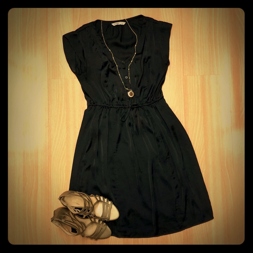Gorgeous, silky, Navy blue dress.